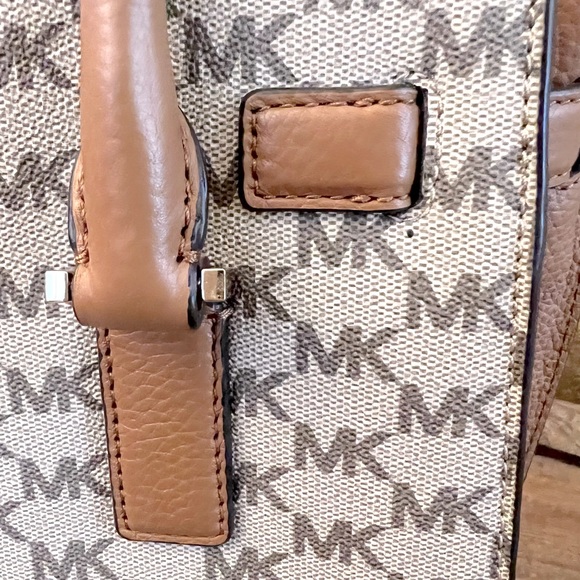 NWOT Michael Kors Handbag Purse - Picture 16 of 16